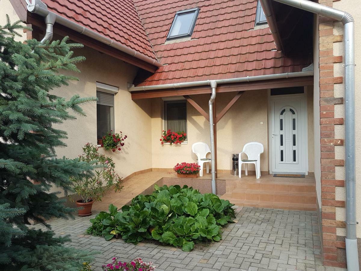 Villa Bellanova Hajduszoboszlo Exterior photo